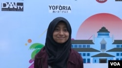 Naila Syafarina, who had left her native Indonesia in 2015 to join IS in Syria, actively speaks out against youth radicalization in Indonesia. Dec. 19, 2019. (Rio Tuasikal/VOA)