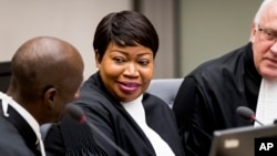 Fatou Bensouda (C) procureure ya CPI na bazuzi basusu na Haye, Pays-Bas, 25 janvier 2019.