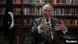 سرتاج عزیز (فائل فوٹو)