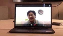 Mahasiswa kedokteran asal Thailand, Badeephak Kaosala, dalam percakapan via online mengungkapkan pengalaman terisolasi di Wuhan karena wabah virus corona, di Wuhan, China, 27 Januari 2020. (Foto: Badeephak Kaosala via Reuters)