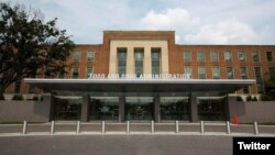 El sistema de monitoreo de glucosa de DexCom controla los niveles de azúcar en los diabéticos y se puede usar con dispositivos como bombas de insulina.