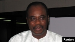 Premier ministre togolais ya kala Edem Kodjo, facilitateur ya dialogue congolais apanamaki na Union africaine, 8 juin 2005.