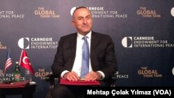 Menlu Mevlut Cavusoglu melaporkan kesepakatan dengan AS untuk melindungi pemberontak Suriah (foto: dok).