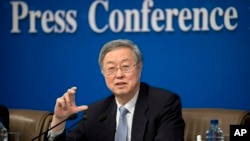 前中国央行行长、现任中国金融学会会长周小川（资料照片）