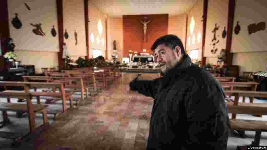 Father Rito Julio Alvarez, a local priest, had to stop housing refugees and migrants in his church Ventimiglia, Italy, after he received threatening letters.
