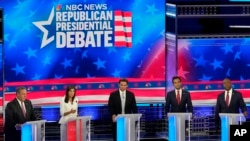 По третпат, поранешниот претседател Доналд Трамп не се појави на дебатата на неговата партија, наместо тоа одржа ривалски настан во близина, каде што повторно предложи Републиканската партија да ги откаже идните дебати