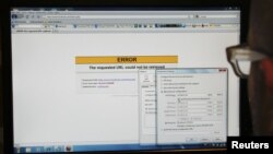 A user in Syria demonstrates his attempt to bypass a blocked Facebook page using an Internet proxy server in Damascus (file photo).