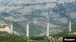 黑山共和国的Bar-Boljare公路上一处桥梁建造工地（2018年6月07日）