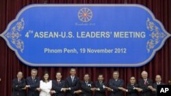 មេដឹកនាំ​កំពូល​អាស៊ានជួបប្រជុំ⁣នៅ⁣វិមានសន្តិភាព ទីក្រុង⁣ភ្នំពេញ កម្ពុជា។