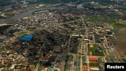 Gambar udara pelabuhan minyak Harcourt di kawasan Delta, Niveria, 16 Mei 2012.