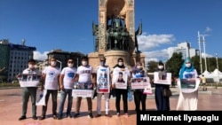 Istanbulda uyg'urlar namoyishi