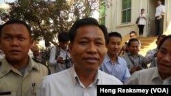 ​លោក​ឈូក បណ្ឌិត​ អតីត​អភិបាល​ក្រុង​បាវិត