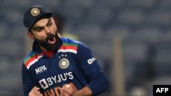 ویرات کوهلي د اوس لپاره د هند د شلو شلو اورونو، یو ورځنیو نړیوالو او ټیسټ لوبو کپتان دی. 