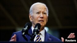 Presiden AS Joe Biden menyampaikan pidato tentang agenda ekonominya di Prince George's Community College di Largo, Maryland, pada 14 September 2023. (Foto: Reuters/Jonathan Ernst)