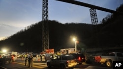Tambang batubara milik Massey Energy di Montcoal, West Virginia, tempat 29 penambang tewas dalam ledakan pada 2010, salah satu bencana pertambangan terburuk di Amerika. (Foto: Dok)