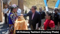 O'zbekiston va Tojikiston o'rtasidagi yangi chegara posti