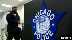 La police de Chicago lors d'une conférence de presse à Chicago, États-Unis, le 21 septembre 2016.