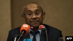Le président de la CAF, Ahmad Ahmad, lors d'une conférence de presse à Accra, Ghana le 30 novembre 2018.