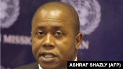 Denis Kadima, alors directeur de la Division intégrée des référendums et des élections des Nations Unies (UNIRED), lors d'une conférence de presse à Khartoum, au Soudan, le 1er novembre 2010.