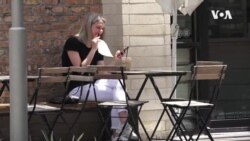 英语视频：沉迷手机是否会导致肥胖