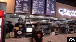 The Malaysian government’s stimulus will pay a portion of the salaries for some of myBurgerLab's employees. (Dave Grunebaum/VOA) 