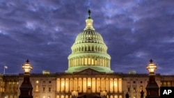 Резултатите покажуваат дека републиканците го преземаат мнозинството во Конгресот на САД.