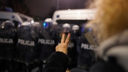 Poljska: Protest protiv ograničavanja prava na abortus