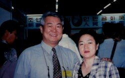 김동식 목사 부부.