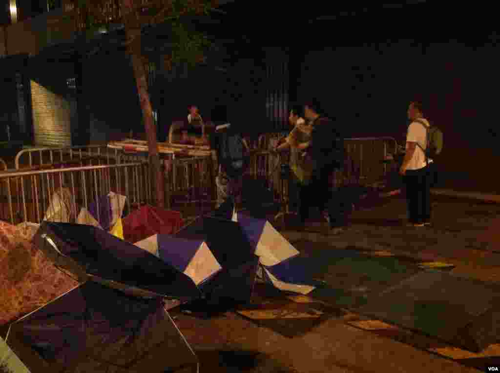 香港争真普选全民抗争星期二进入第3天（美国之音图片/海彦拍摄）