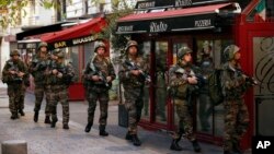 عملیات پولیس در محلۀ سن دونی پاریس هفت ساعت طول کشید.