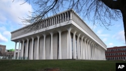 Nama presiden Woodrow Wilson akan dihapus dari nama Princeton University. (Foto: AP)