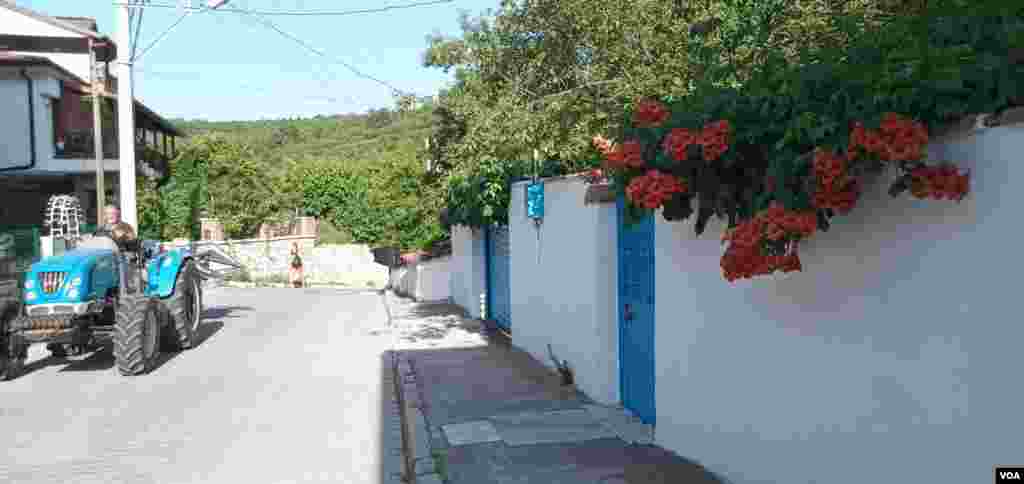 O&lsquo;zbek qishlog&lsquo;i ko&lsquo;chasi