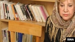 سیمین بهبهانی، شاعر و نویسنده معاصر ایران