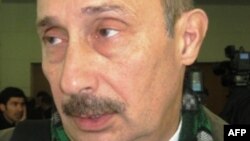 Zərdüşt Əlizadə: Mübarək ya bu gün, ya da sabah hakimiyyəti tərk edəcək