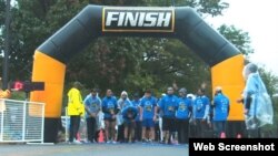 The Ahmadiyya Muslim Youth Association hosted a 5K run/walk to raise money for a local food bank and an international charity in Washington, D.C., Oct. 1, 2016. It was chilly; most runners dressed in black sweatpants and blue T-shirts. 