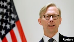 美国伊朗事务特别代表胡克在英国伦敦的记者会上发言。（2019年6月28日）