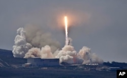 "სპეისექსის" რაკეტას ორბიტაზე სატელიტი გააქვს