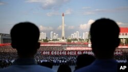 지난달 25일 북한 평양 김일성 광장에서 한국전 발발 66주년을 맞아 대규모 반미 군중대회가 열렸다. (자료사진)