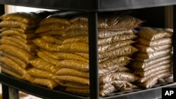 Kese sa sojinim semenom u skladištu u Pensilvaniji. Posle uvođenja novih tarifa Kini, Peking planira da uzvrati, a soja, kukuruz i pšenica biće među proizvodima koji će se naći na na udaru