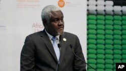 Mwenyekiti wa Kamisheni ya Afrika Moussa Faki Mahamat, akihutubia mkutano wa Mabadiliko ya Hali ya hewa.