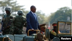 Presiden Burundi Pierre Nkurunziza dalam perayaan hari kemerdekaan di Bujumbura, 1 Juli 2017. (Foto: dok). Pemerintah telah menangguhkan siaran VOA dan BBC selama enam bulan.
