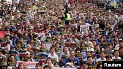 韩国民众在首尔抗议日本释放核电站处理废水。（2023年8月26日）