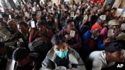 Nelauan India yang ditahan di Karachi, Pakistan, Minggu, 25 Desember 2016. Pejabat Pakistan mengatakan 220 nelayan India telah dibebaskan dari penjara di Karachi.