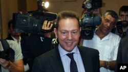 Menteri Keuangan Yunani, Yannis Stournaras dan para pejabat Yunani mengadakan pertemuan soal rencana penghematan dengan kreditor internasional (foto: dok). 