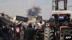 Dim nakon izraelskog bombardovanja Rafe. (Foto: Eyad BABA / AFP)