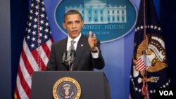 Presiden Barack Obama menyampaikan kajian soal strategi di Afghanistan di Gedung Putih, Kamis.