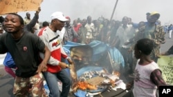 Une manifestation à Kinshasa, 25 juillet 2006.
