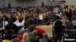 Demokratski predsednički kandidat Hilari Klinton govori na skupu "Afroamerikanci za Hilari."