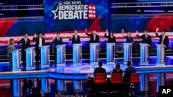 Prezidentlikka nomzod demokratlar o'rtasida telebahs, Mayami, Florida, 2019-yil, 27-iyun