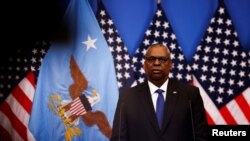 Очільник Пентагону Ллойд Остін та голова Об'єднаного комітету начальників штабів США генералом Марком Міллі очолюють засідання Міжнародної контактної групи з безпекової допомоги Україні, що відбувається у Вашингтоні 15 березня 2023 року